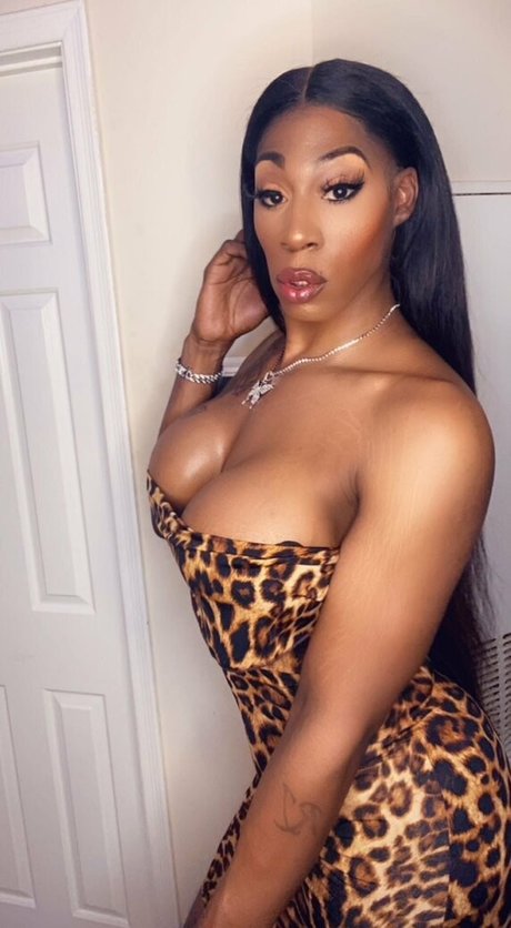 amazonhung nudes actress galleries