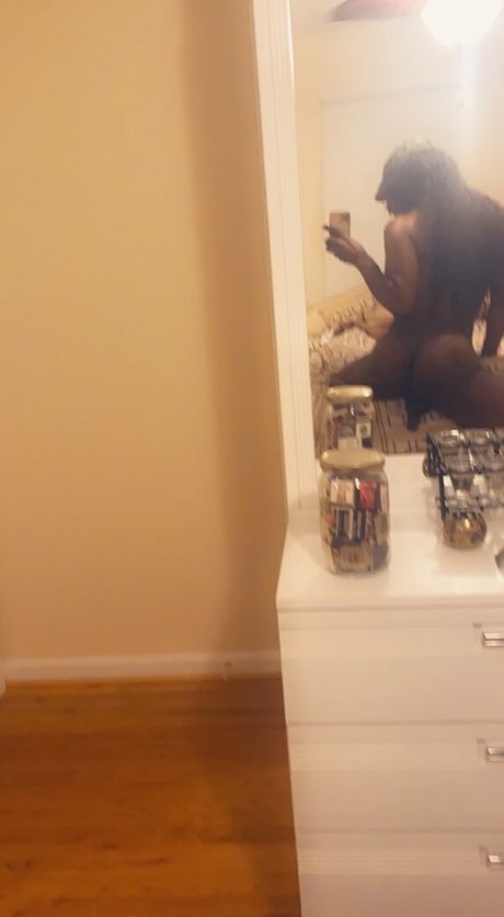 amazonhung xxx pornstar image