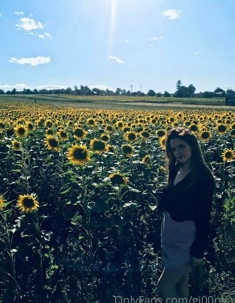 gi00rgia pornstar art images