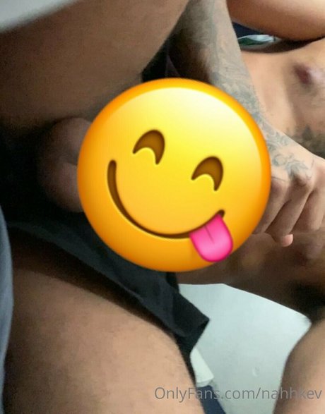 nahhkev porn model pic