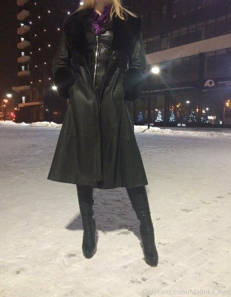 julisunrise official nude model pictures