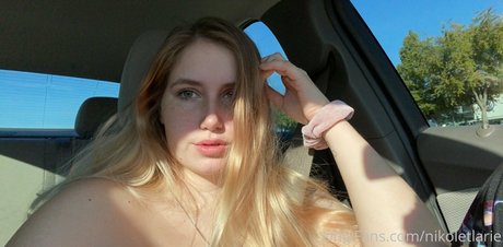 nikoletlarie star exclusive pictures