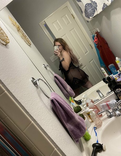 nikoletlarie erotic actress images