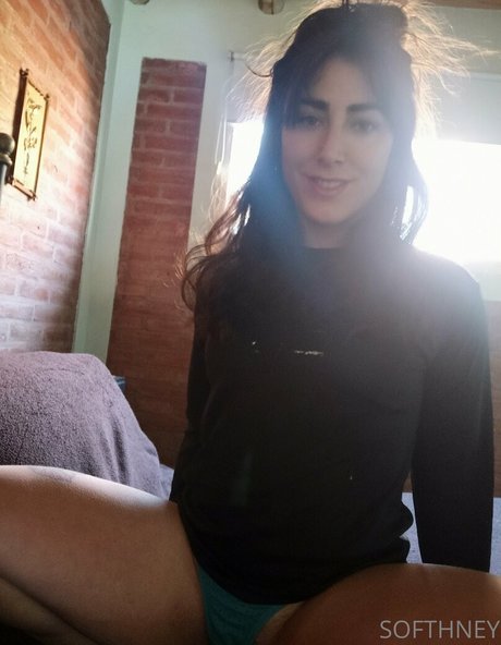 softhney star hot photo