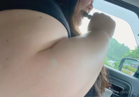 rii c5 pretty actress gallery