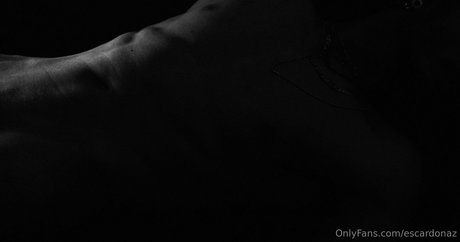 escardonaz hot model archive