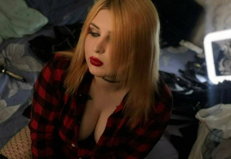 lolli popy star hot image