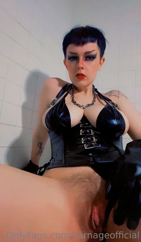 karnagequeen pretty model img