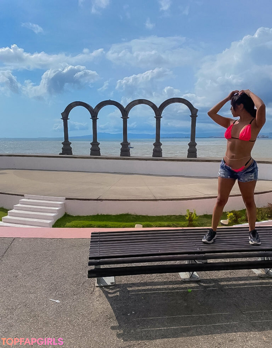 pocahontaslittle sexy model pics