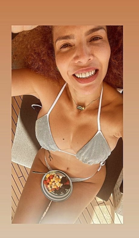 lesbian milf onlyfans free photos