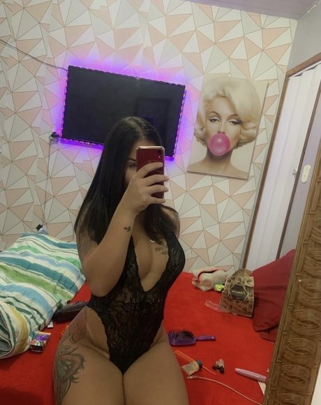 Hillary Andrade xxx actress img