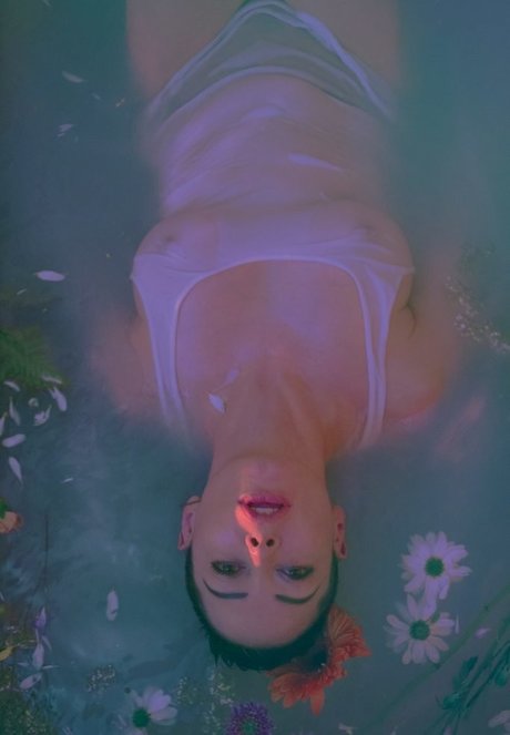 Rose Mcgowan model beautiful pic