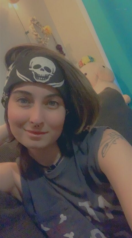 sultriefetche4u high quality model image