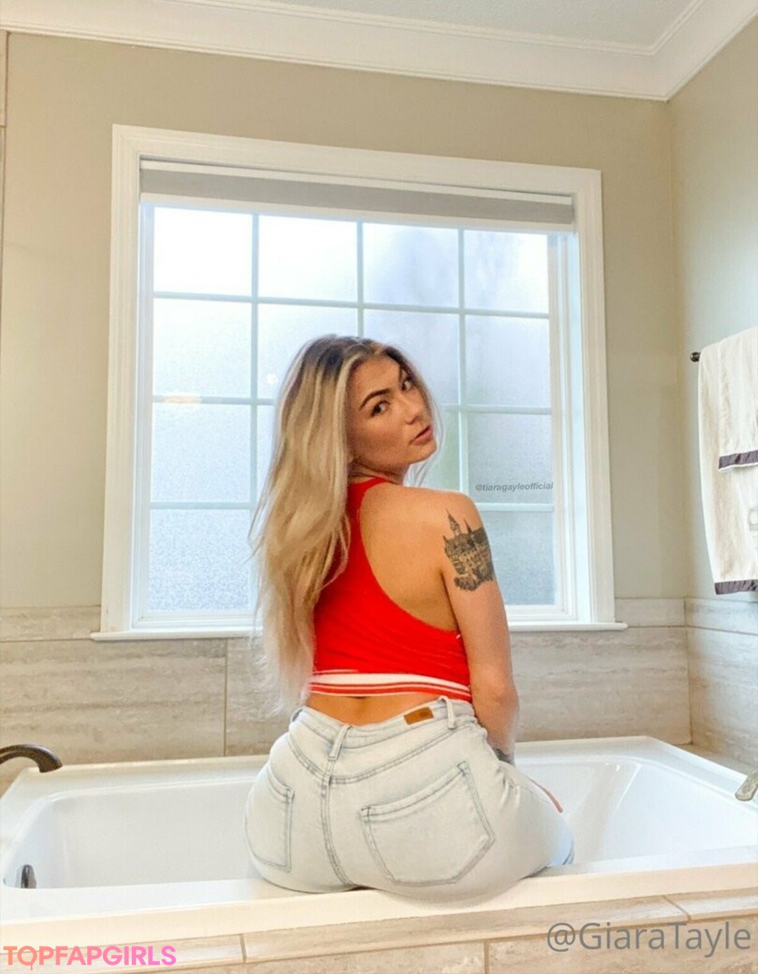 giaratayle model xxx photos