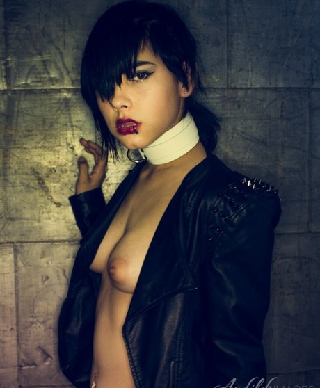 Peyton Rhodes model sexy img