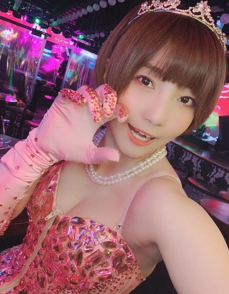 ayame apricot top model pics