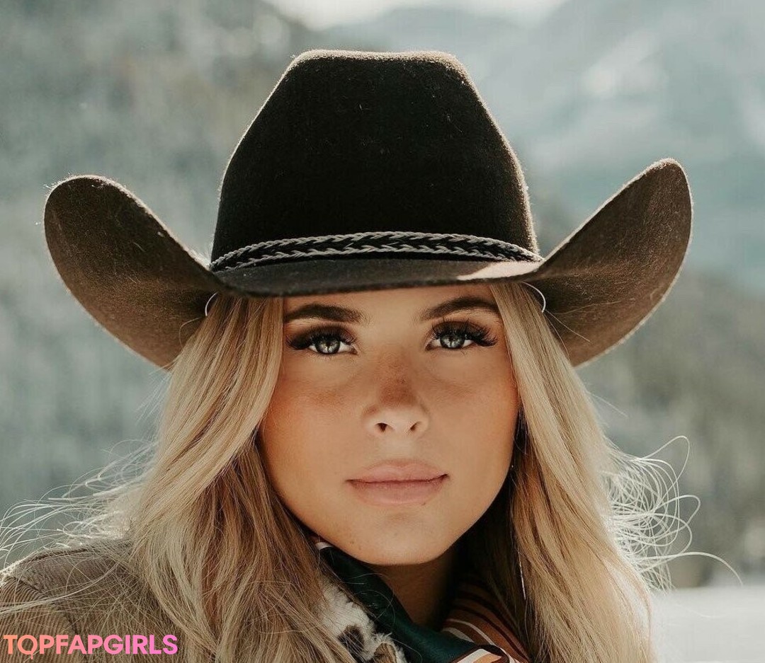 Chloe Trujillo best model picture