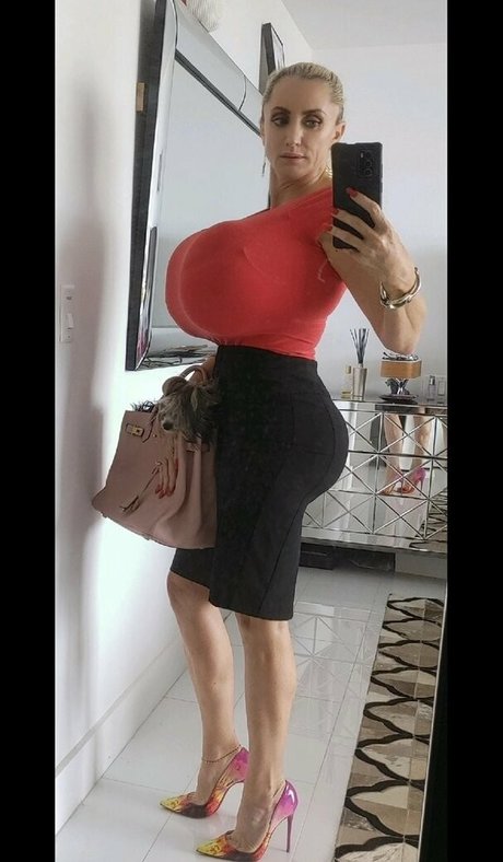 african onlyfans free nude photos