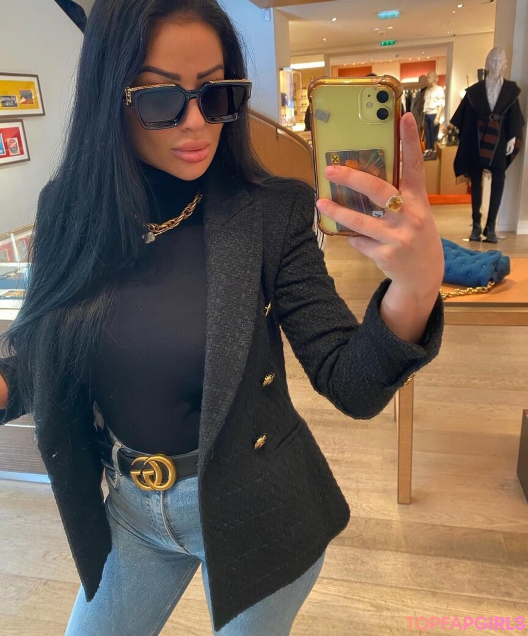 monicasuarez top profile image