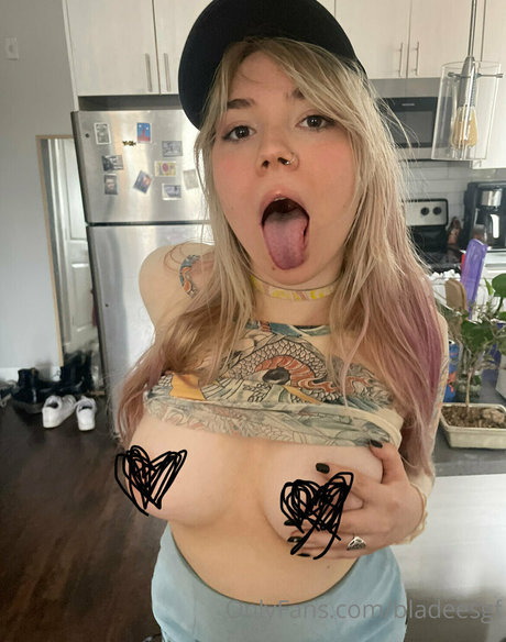 bladeesgf pornographic actress archive