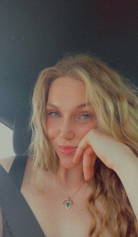 Alex The Amazon art pornstar photos