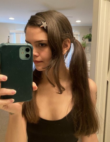 chloes freepage inactive nude model pics