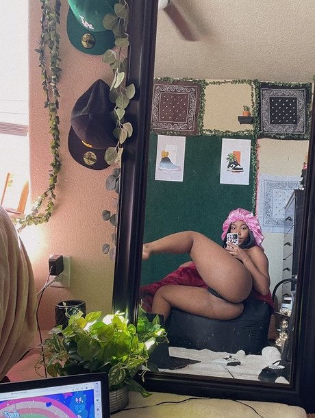 liamirandalinzy nudes model pics