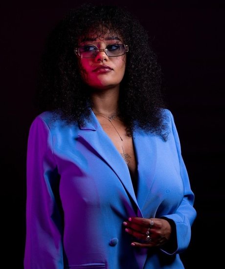 flat chested onlyfans nice images