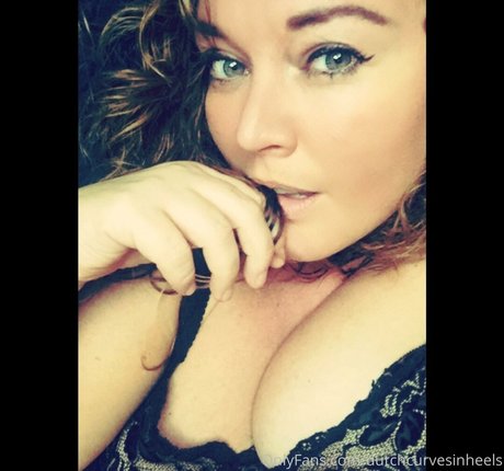 dutchcurvesinheels pornstar high quality gallery