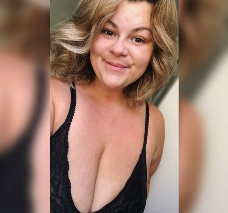 plussize andfine xxx actress image