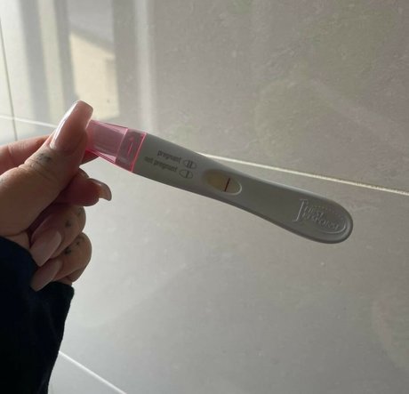 Antonia Waerea Adams model sexy img