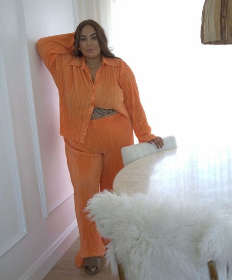 Antonia Waerea Adams erotic pornstar photos