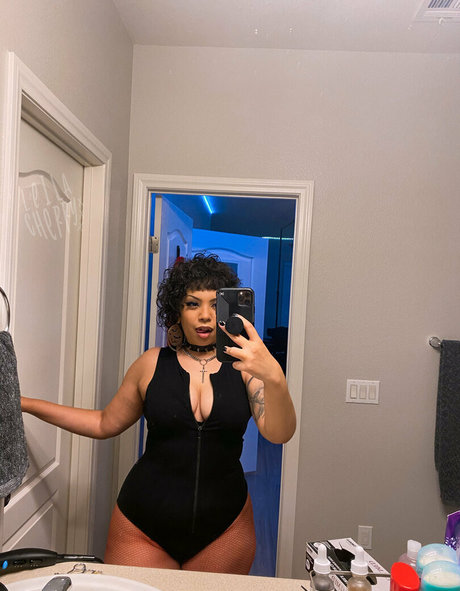 leilacherry star free photo