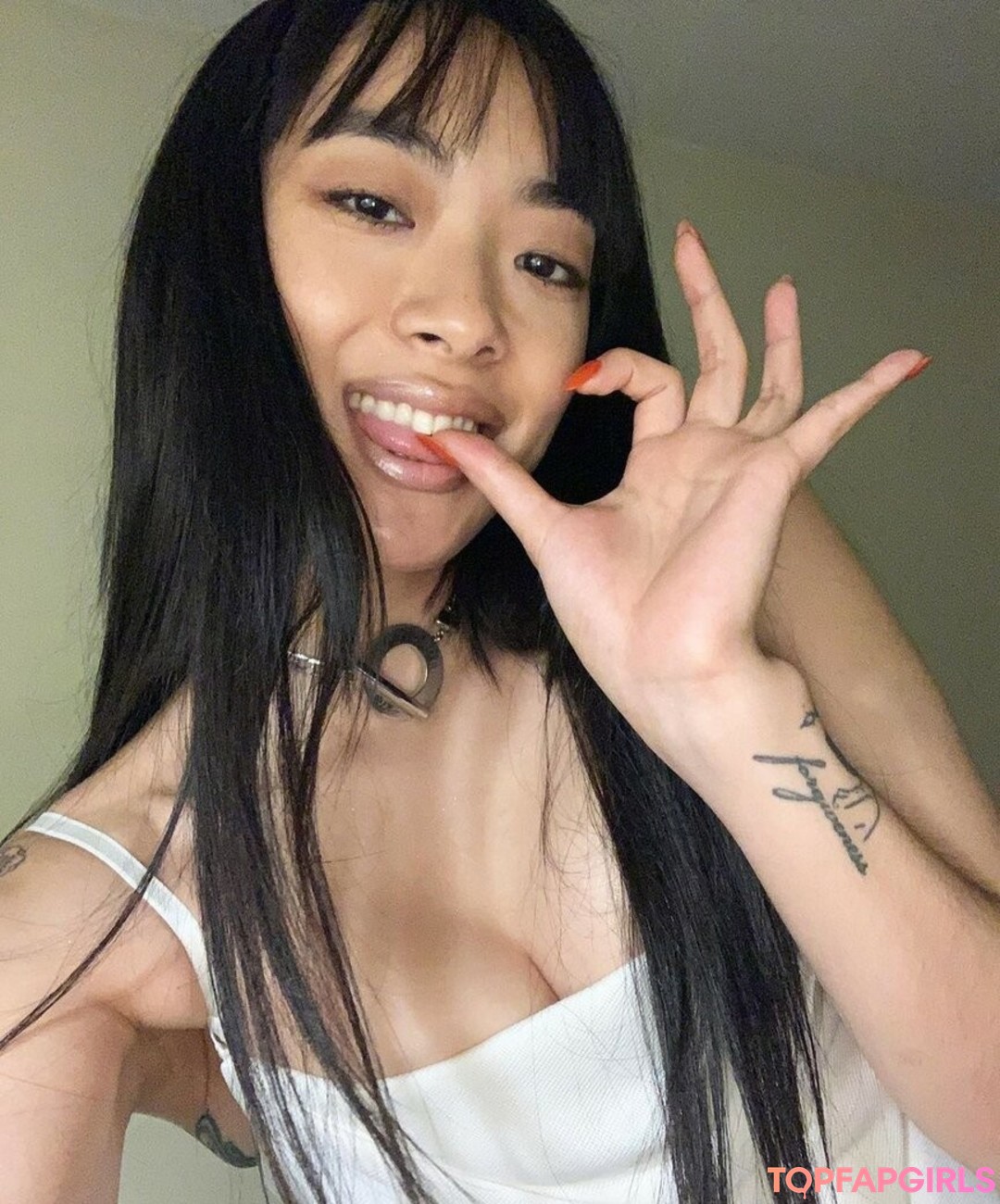 shemale gangbang onlyfans adult gallery