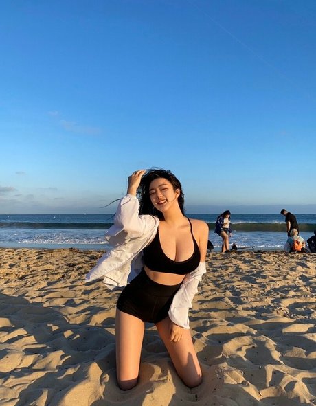 Rebecca Liu pornstar nude pic