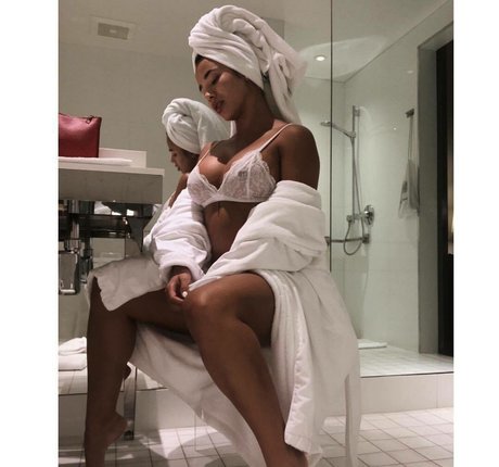 diana levy model sexy pics