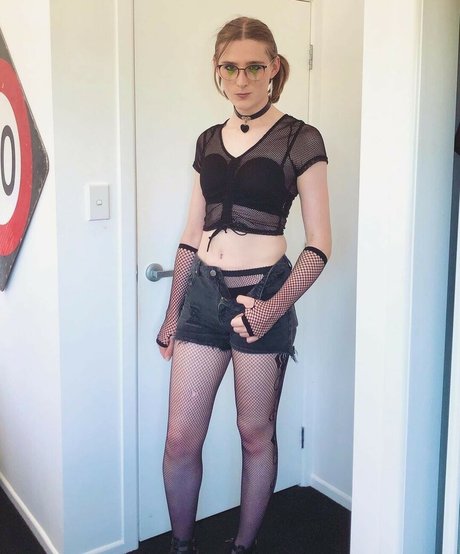 Alice In Wonder1and pornstar free img