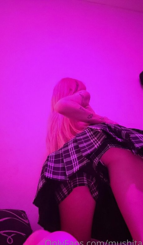 mushita nude star image