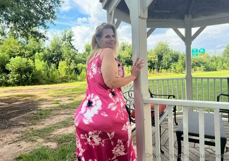 msjuicypear top profile image