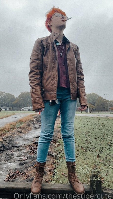 thesupercute pornstar exclusive pictures