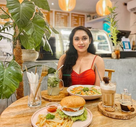 Nimesha Jayarathne perfect pornstar image