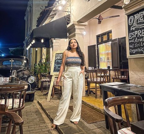 Nimesha Jayarathne hot model img