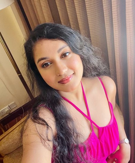 Nimesha Jayarathne model nude pictures