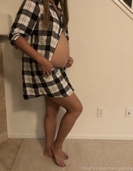 berri yummy hot star photo