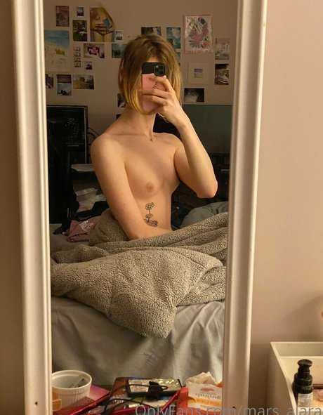 busty onlyfans beautiful photo