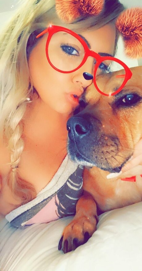 tiny onlyfans top pics