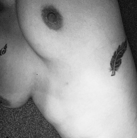 charsworld nudes actress photos