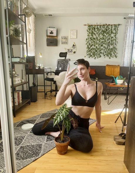 barista onlyfans beautiful porn picture