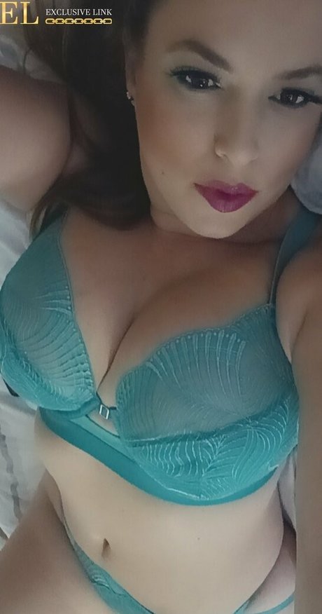 Maisie Lewis hd model galleries