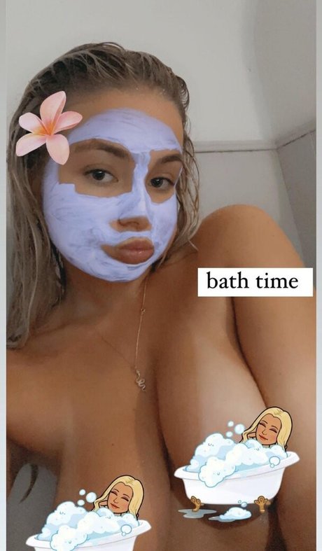 Phoebeisobelx model sexy archive